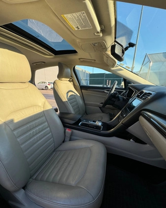 Ford Fusion cena 64000 przebieg: 98995, rok produkcji 2017 z Warszawa małe 379